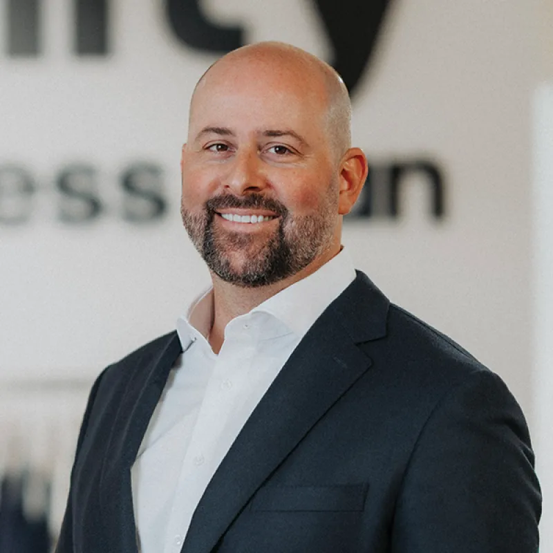 Oliver Strasser / CEO von Luminar Trade